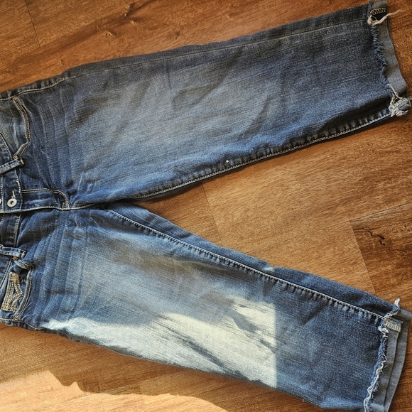 Classic Blue Straight Jeans with Distressed Details - Picture 1 of 3